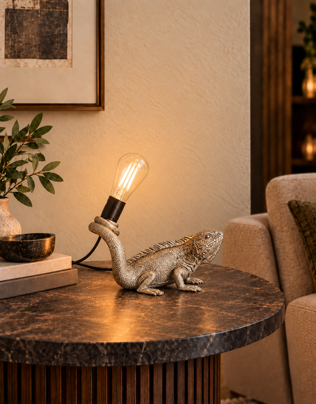 SILVER IGUANA LAMP